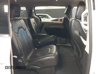 2020 Chrysler Voyager LXi z VIN 2C4RC1DG1LR265029, wystawiony jako IAAI lot #42043613 z przebiegiem 83 831 mil mil oraz . Historia ofert i sprzedaży dostępna na DreamBid. Obrazek 8.
