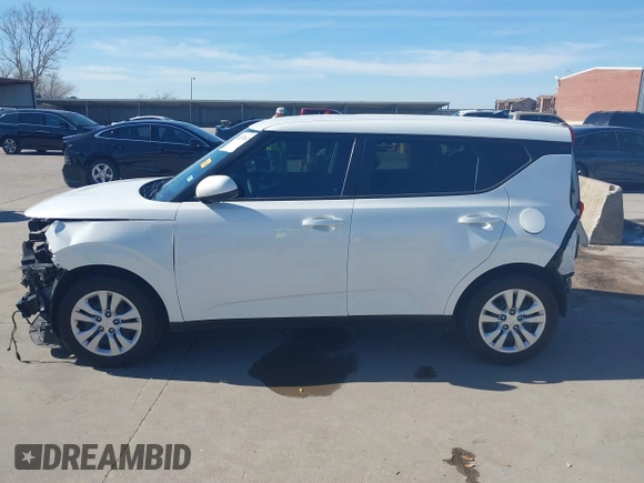 2021 Kia Soul S with VIN KNDJ23AU5M7144920, listed as a IAAI auction lot 41857262 with 28,480 mi miles and . Bid and sale history available at DreamBid. Image 15.