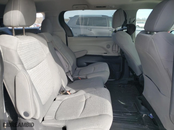 2021 Toyota Sienna LE with VIN 5TDBRKEC5MS063322, listed as a Copart auction lot 47177055 with 3,901 mi miles and Salvage Title. Bid and sale history available at carsss.com. Image 11.