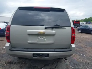 2007 Chevrolet Suburban LT with VIN 3GNGK26K07G303144, listed as a IAAI auction lot 42119779 with 181,852 mi miles and . Bid and sale history available at DreamBid. Image 16.