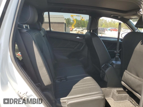 2022 Volkswagen Tiguan SE R-Line Black with VIN 3VVCB7AX5NM058171, listed as a Copart auction lot 51778885 with 61,196 mi miles and Salvage Title. Bid and sale history available at DreamBid. Image 11.