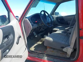 1996 Ford Ranger XL z VIN 1FTCR10A8TPB46028, wystawiony jako IAAI lot #42477552 z przebiegiem 219 635 mil mil oraz . Historia ofert i sprzedaży dostępna na DreamBid. Obrazek 8.