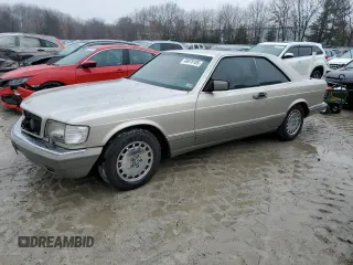 1988 Mercedes-Benz 560 with VIN WDBCA45D9JA411517, listed as a Copart auction lot 46978105 with 298,725 mi miles and Clean Title. Bid and sale history available at DreamBid. Image 1.