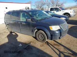 2009 Chrysler Town & Country LX with VIN 2A8HR44E69R617338, listed as a IAAI auction lot 41647395 with 365,362 mi miles. Bid and sale history available at carsss.com. Image 1.