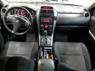 2008 Suzuki Grand Vitara w/Spare & Cargo Covers z VIN JS3TD941484100374, wystawiony jako Copart lot #44193825 z przebiegiem 187 674 mil mil oraz Szkoda całkowita • Salvage title. Historia ofert i sprzedaży dostępna na DreamBid. Obrazek 8.