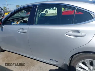 2013 Lexus ES 300h with VIN JTHBW1GG8D2026533, listed as a IAAI auction lot 42064923 with Not provided miles and . Bid and sale history available at DreamBid. Image 15.
