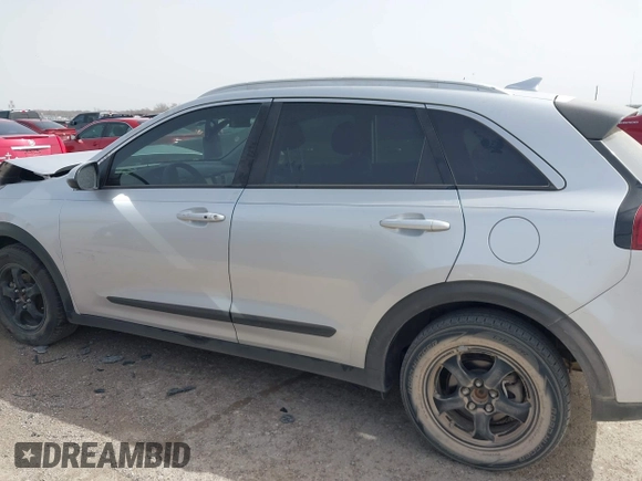 2017 Kia Niro LX with VIN KNDCB3LC6H5088243, listed as a IAAI auction lot 41747137 with 122,149 mi miles. Bid and sale history available at carsss.com. Image 14.