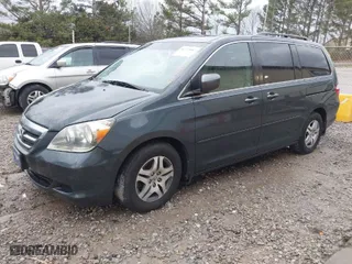 2005 Honda Odyssey EX-L with VIN 5FNRL38745B047221, listed as a IAAI auction lot 41732407 with 275,604 mi miles. Bid and sale history available at carsss.com. Image 2.