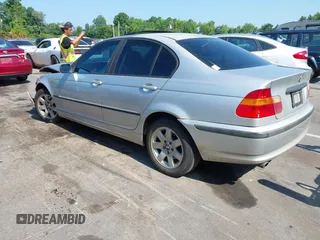 2002 BMW 3 Series 325xi with VIN WBAEU33442PH85336, listed as a IAAI auction lot 42471976 with 253,076 mi miles and . Bid and sale history available at DreamBid. Image 3.