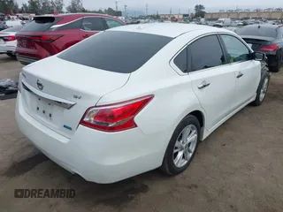 2013 Nissan Altima SV with VIN 1N4AL3AP8DN537187, listed as a IAAI auction lot 42375168 with 192,094 mi miles and . Bid and sale history available at DreamBid. Image 4.
