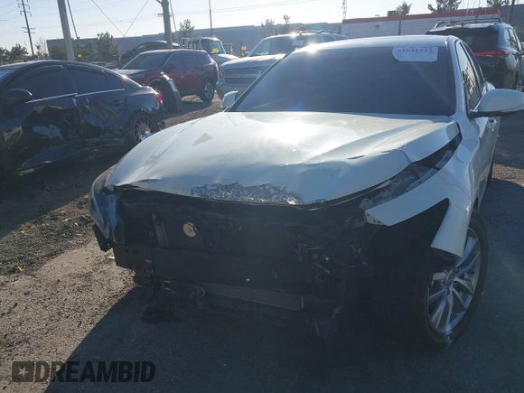 2014 Infiniti Q50 with VIN JN1BV7AP5EM678664, listed as a IAAI auction lot 41641222 with 86,385 mi miles and . Bid and sale history available at carsss.com. Image 6.