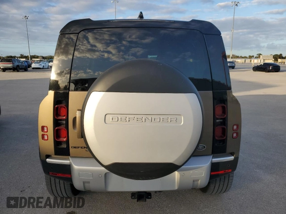 2020 Land Rover Defender HSE z VIN SALE9EEU7L2014905, wystawiony jako Copart lot #85282394 z przebiegiem 34 922 mil mil oraz Szkoda całkowita • Salvage title. Historia ofert i sprzedaży dostępna na DreamBid. Obrazek 6.