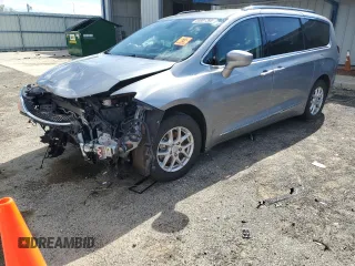 2020 Chrysler Pacifica Touring L with VIN 2C4RC1BG5LR140568, listed as a Copart auction lot 55801395 with 69,699 mi miles and Non repairable. Bid and sale history available at DreamBid. Image 1.