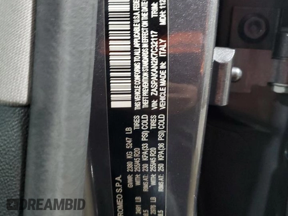 2019 Alfa Romeo Stelvio z VIN ZASPAKAN2K7C32117, wystawiony jako Copart lot #41795675 z przebiegiem 90 124 mil mil oraz Szkoda całkowita • Salvage title. Historia ofert i sprzedaży dostępna na DreamBid. Obrazek 14.