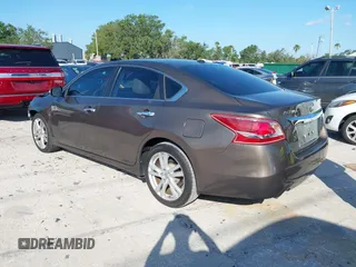 2013 Nissan Altima SL with VIN 1N4BL3APXDN433871, listed as a IAAI auction lot 42039383 with 161,200 mi miles and . Bid and sale history available at DreamBid. Image 3.