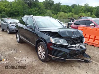 2016 Volkswagen Touareg Lux с VIN WVGEF9BP4GD002223, выставлен на аукционе IAAI как лот 39953338 с пробегом Не указан миль и . История ставок и продаж доступна на DreamBid. Изображение 1.
