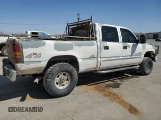 2006 GMC Sierra 2500HD SL with VIN 1GTHK23D26F158546, listed as a Copart auction lot 42225335 with 213,724 mi miles and Salvage title. Bid and sale history available at DreamBid. Image 3.