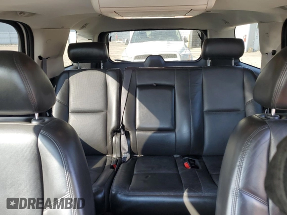 2009 Cadillac Escalade z VIN 1GYFK43559R235239, wystawiony jako Copart lot #59569495 z przebiegiem 142 969 mil mil oraz Czysty tytuł • Clean title. Historia ofert i sprzedaży dostępna na DreamBid. Obrazek 10.