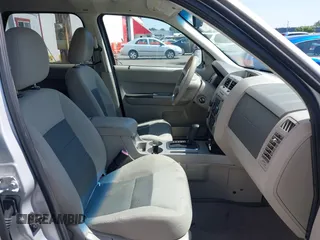 2008 Ford Escape XLT with VIN 1FMCU93168KA42503, listed as a IAAI auction lot 42109952 with 207,345 mi miles and . Bid and sale history available at DreamBid. Image 5.
