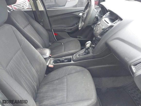 2016 Ford Focus SE with VIN 1FADP3F29GL255686, listed as a IAAI auction lot 41765115 with 1 mi miles. Bid and sale history available at carsss.com. Image 5.