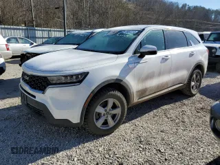 2022 Kia Sorento LX z VIN 5XYRGDLC0NG083835, wystawiony jako Copart lot #46855715 z przebiegiem 84 034 mil mil oraz Szkoda całkowita • Salvage title. Historia ofert i sprzedaży dostępna na DreamBid. Obrazek 1.