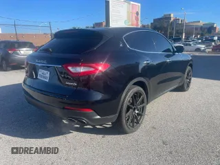 2017 Maserati Levante z VIN ZN661XUA3HX253365, wystawiony jako Copart lot #49140265 z przebiegiem 59 626 mil mil oraz Szkoda całkowita • Salvage title. Historia ofert i sprzedaży dostępna na DreamBid. Obrazek 4.