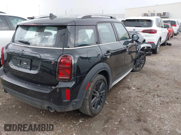 2022 MINI Countryman Cooper S with VIN WMZ83BR06N3N90333, listed as a IAAI auction lot 42629529 with 24,871 mi miles and . Bid and sale history available at DreamBid. Image 4.