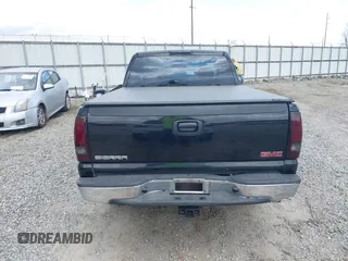 1999 GMC New Sierra 1500 SL with VIN 1GTEC14W2XZ512494, listed as a IAAI auction lot 41799076 with 210,710 mi miles. Bid and sale history available at carsss.com. Image 17.