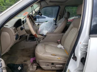 2005 Mercury Mountaineer Convenience w/4.6L with VIN 4M2ZU86W45UJ03003, listed as a Copart auction lot 56634824 with 0 mi miles and Clean Title. Bid and sale history available at carsss.com. Image 7.