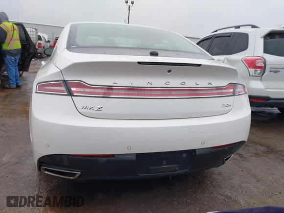 2015 Lincoln MKZ Hybrid with VIN 3LN6L2LU3FR612824, listed as a IAAI auction lot 41475840 with 122,499 mi miles and . Bid and sale history available at DreamBid. Image 16.