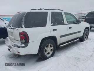 2004 Chevrolet TrailBlazer LT with VIN 1GNDT13S242213397, listed as a IAAI auction lot 41497865 with 196,901 mi miles. Bid and sale history available at carsss.com. Image 4.