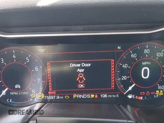 2020 Ford Mustang EcoBoost z VIN 1FA6P8TH7L5182508, wystawiony jako IAAI lot #42621368 z przebiegiem 75 597 mil mil oraz . Historia ofert i sprzedaży dostępna na DreamBid. Obrazek 7.