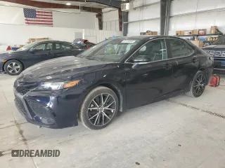2022 Toyota Camry SE with VIN 4T1G11AK2NU689729, listed as a Copart auction lot 52129265 with 67,573 mi miles and Clean Title. Bid and sale history available at carsss.com. Image 1.