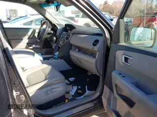 2013 Honda Pilot EX-L with VIN 5FNYF4H5XDB056818, listed as a IAAI auction lot 41485510 with 176,640 mi miles. Bid and sale history available at carsss.com. Image 5.