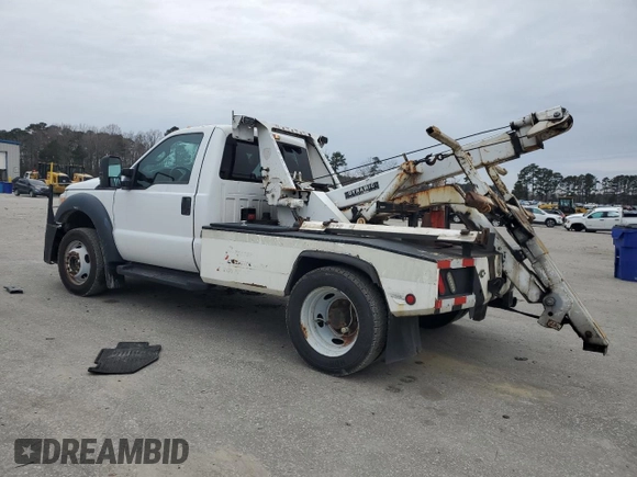 2014 Ford F-550 XL z VIN 1FDUF5HT8EEB42730, wystawiony jako Copart lot #42031355 z przebiegiem 60 863 mil mil oraz Czysty tytuł • Clean title. Historia ofert i sprzedaży dostępna na DreamBid. Obrazek 2.