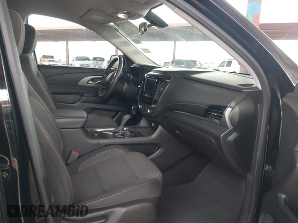 2020 Chevrolet Traverse LS with VIN 1GNERFKW1LJ193099, listed as a IAAI auction lot 41818796 with 61,782 mi miles. Bid and sale history available at carsss.com. Image 5.