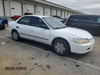 1998 Honda Accord LX z VIN 1HGCG1649WA066043, wystawiony jako Copart lot #54487645 z przebiegiem 210 789 mil mil oraz Szkoda całkowita • Salvage title. Historia ofert i sprzedaży dostępna na DreamBid. Obrazek 4.