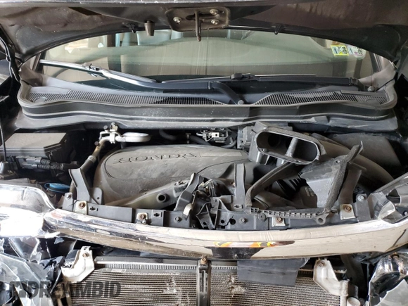 2017 Honda Pilot EX-L with VIN 5FNYF6H55HB096659, listed as a Copart auction lot 60426095 with 144,047 mi miles and Salvage title. Bid and sale history available at DreamBid. Image 12.