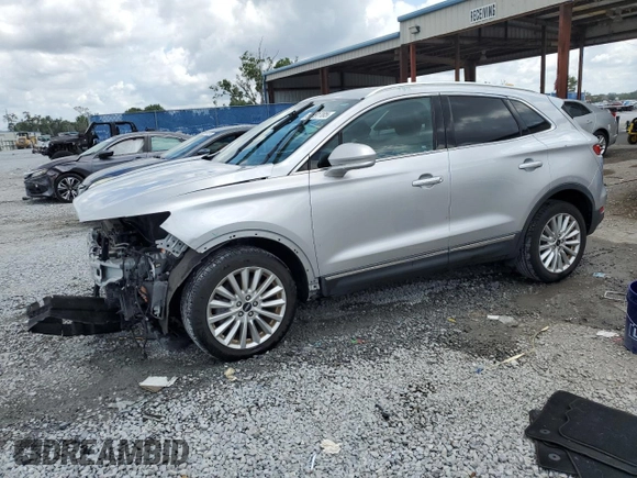 2019 Lincoln MKC Standard z VIN 5LMCJ1C95KUL08943, wystawiony jako Copart lot #54891185 z przebiegiem 88 153 mil mil oraz Szkoda całkowita • Salvage title. Historia ofert i sprzedaży dostępna na DreamBid. Obrazek 1.