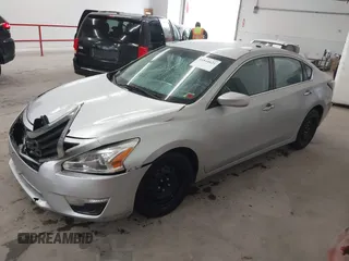 2015 Nissan Altima 2.5 S with VIN 1N4AL3APXFN326902, listed as a IAAI auction lot 41844621 with 229,172 mi miles. Bid and sale history available at carsss.com. Image 17.