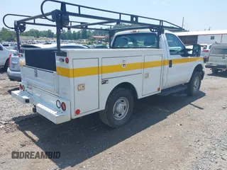 2015 Ford F-250 with VIN 1FDDF2B66FEA34884, listed as a IAAI auction lot 42434311 with 131,644 mi miles and . Bid and sale history available at DreamBid. Image 4.