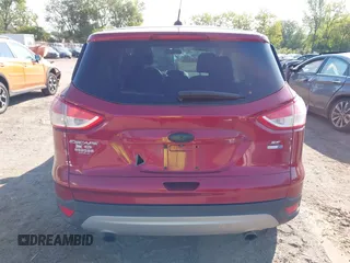 2015 Ford Escape SE with VIN 1FMCU9G90FUA11152, listed as a IAAI auction lot 40277949 with 182,450 mi miles. Bid and sale history available at carsss.com. Image 16.