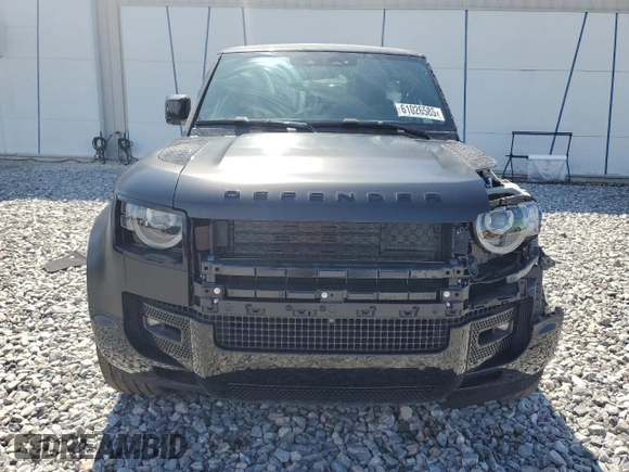 2024 Land Rover Defender X-Dynamic SE with VIN SALE2FEU1R2334322, listed as a Copart auction lot 61026585 with 6,280 mi miles and Non repairable. Bid and sale history available at DreamBid. Image 5.