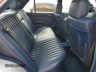 1989 Mercedes-Benz 300 E с VIN WDBEA30DXKA877386, выставлен на аукционе Copart как лот 59333665 с пробегом 205 173 миль миль и Чистый • Clean title. История ставок и продаж доступна на DreamBid. Изображение 10.