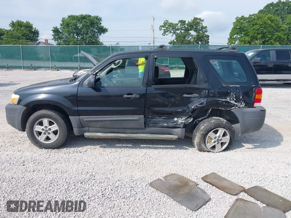 2007 Ford Escape XLS with VIN 1FMYU02ZX7KB90581, listed as a IAAI auction lot 42430544 with 164,595 mi miles and . Bid and sale history available at DreamBid. Image 14.