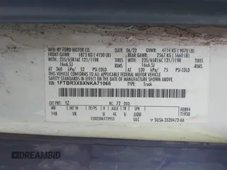 2022 Ford Transit Cargo z VIN 1FTBR3X8XNKA71066, wystawiony jako IAAI lot #41771120 z przebiegiem 87 702 mil mil oraz . Historia ofert i sprzedaży dostępna na DreamBid. Obrazek 8.