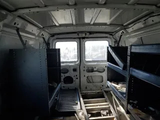 2008 Ford Econoline Cargo Commercial z VIN 1FTNE14W88DA15099, wystawiony jako Copart lot #58166835 z przebiegiem 210 129 mil mil oraz Tytuł czysty. Historia ofert i sprzedaży dostępna na DreamBid. Obrazek 10.