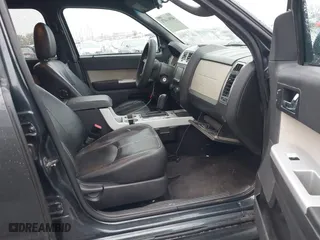 2010 Mercury Mariner Premier with VIN 4M2CN9H7XAKJ22840, listed as a IAAI auction lot 40911471 with 258,893 mi miles. Bid and sale history available at carsss.com. Image 5.