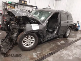 2023 Jeep Grand Cherokee Altitude with VIN 1C4RJHAG9P8890136, listed as a IAAI auction lot 41311418 with Not provided miles and . Bid and sale history available at DreamBid. Image 18.