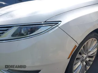 2014 Lincoln MKZ with VIN 3LN6L2G95ER827769, listed as a IAAI auction lot 42109075 with 154,000 mi miles. Bid and sale history available at carsss.com. Image 6.